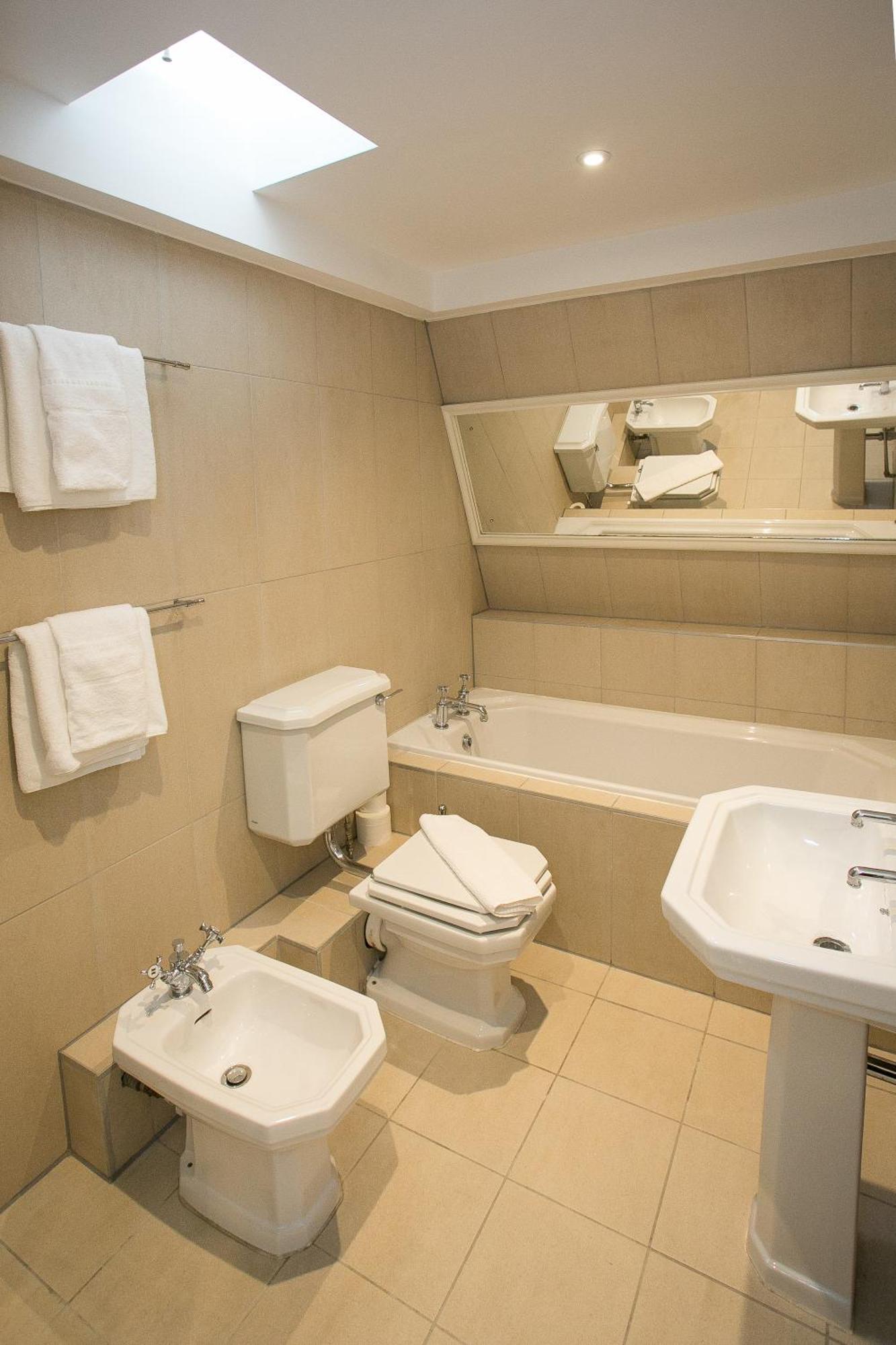 Parnell Boulevard Apartment *